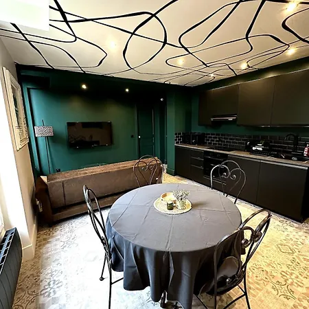 Le Prestige - 37 M2 - Parking Prive - Proche Rer C شقة Saint-Chéron