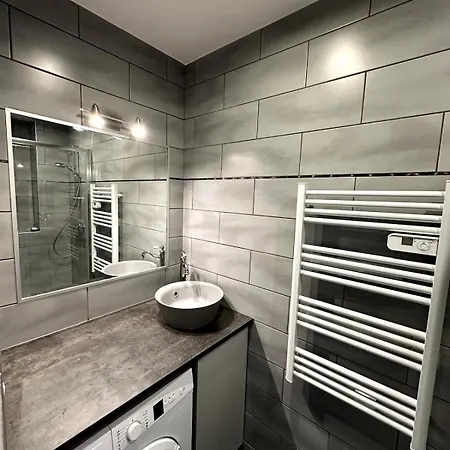 Le Prestige - 37 M2 - Parking Prive - Proche Rer C *